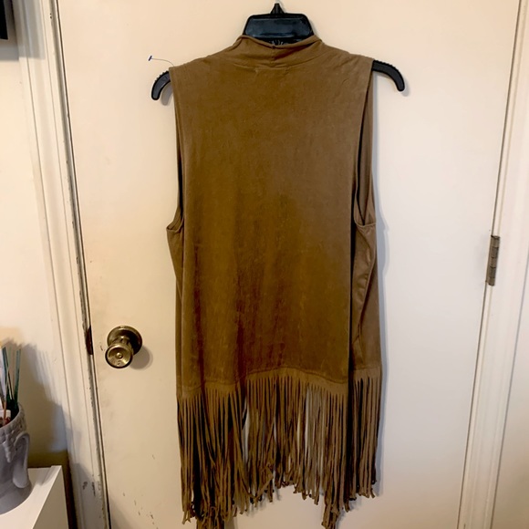 Brown Fringe Vest - Picture 4 of 4
